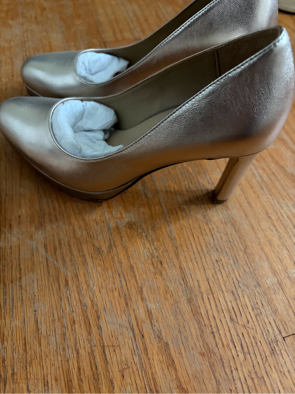 Naturalizer Metallic Rose Gold Round-Toe High Heels
